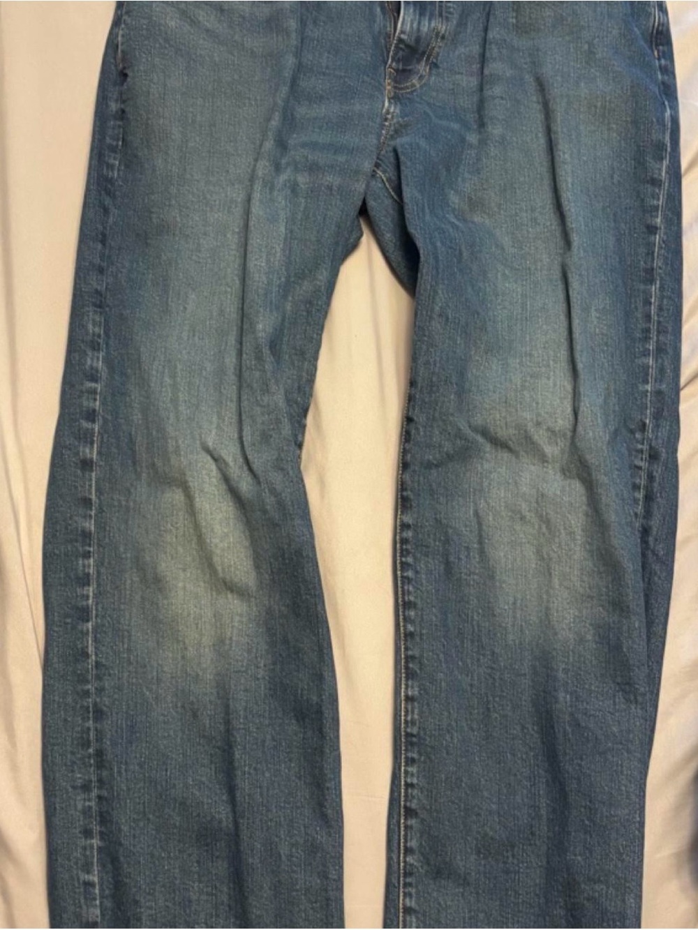 Straight-Leg Men’s Jeans in Medium Blue Wash